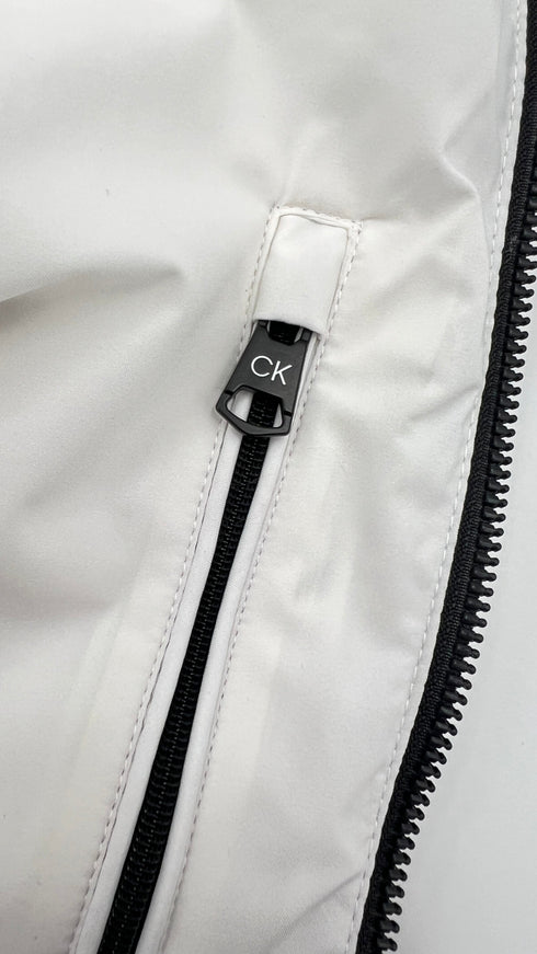 Piumino leggero cartellino