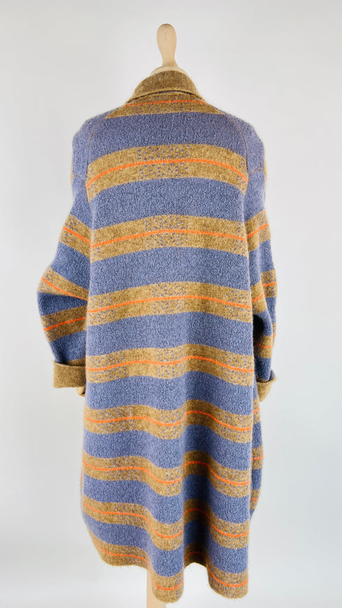 Soprabito in maglia a righe