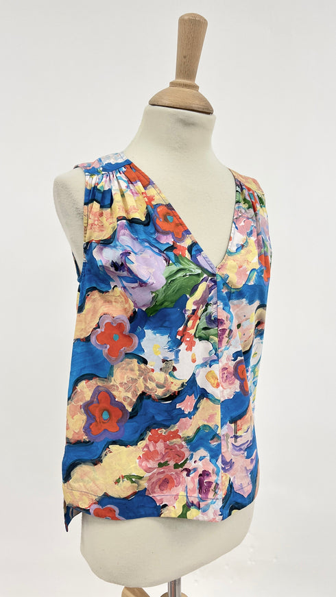 Top smanicato stampato SS23