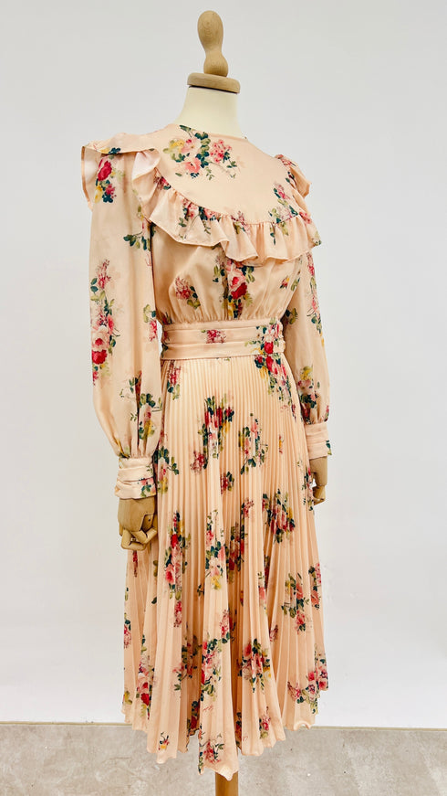 Abito midi plissè e fiori