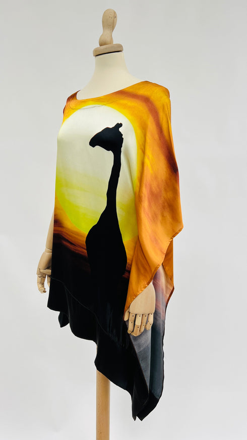 Abito asimmetrico con giraffa