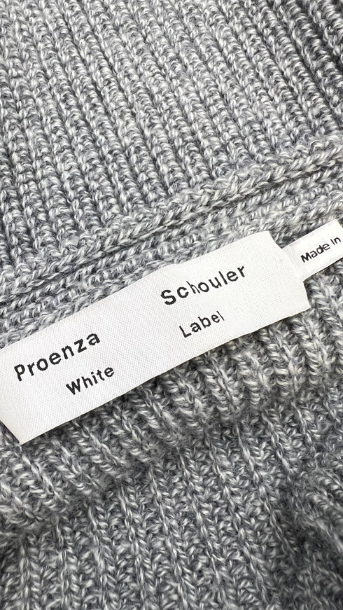 Maglia in lana con bordini