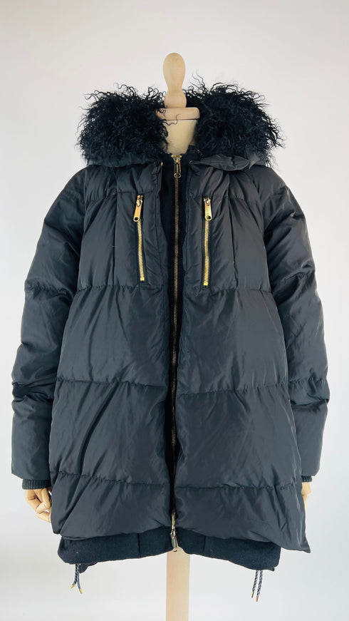 Piumino con cappuccio in pelliccia