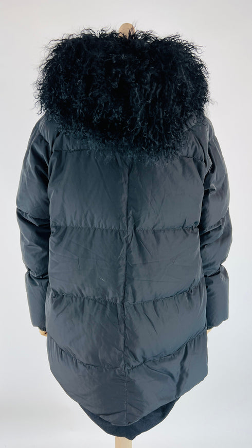 Piumino con cappuccio in pelliccia