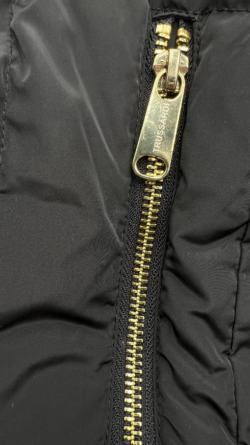 Piumino con cappuccio in pelliccia