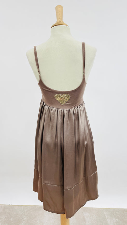 Abito corto cuore in paillettes