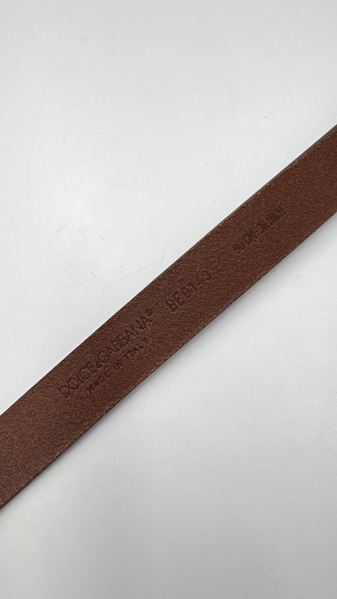 Cintura in cuoio con cartellino