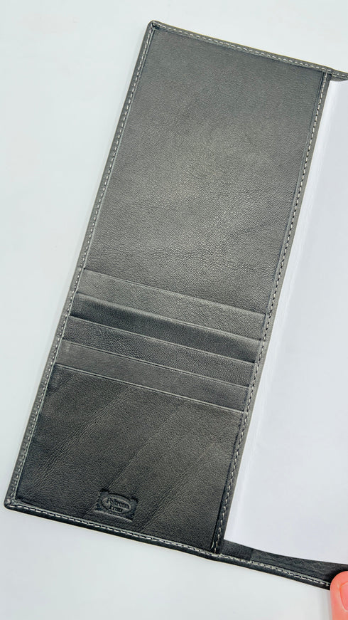 Notebook in pelle nera