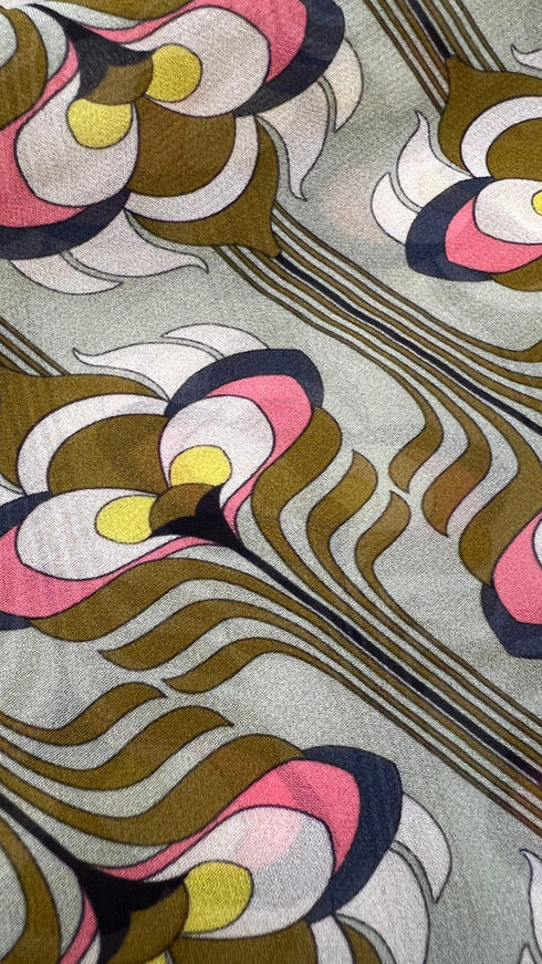 Blusa stampata con cartellino