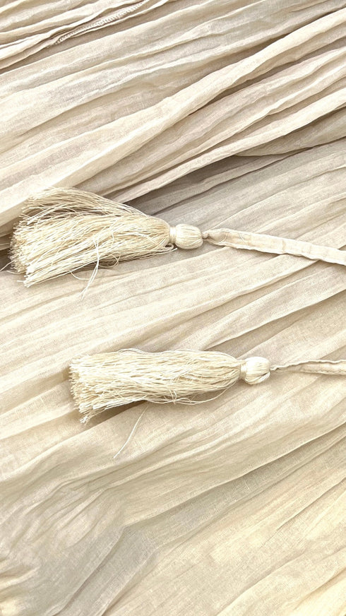 Abito lungo a balze con cartellino