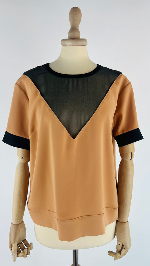Top inserto in tulle