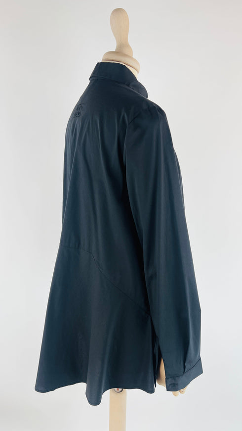 Camicia svasata con cartellino