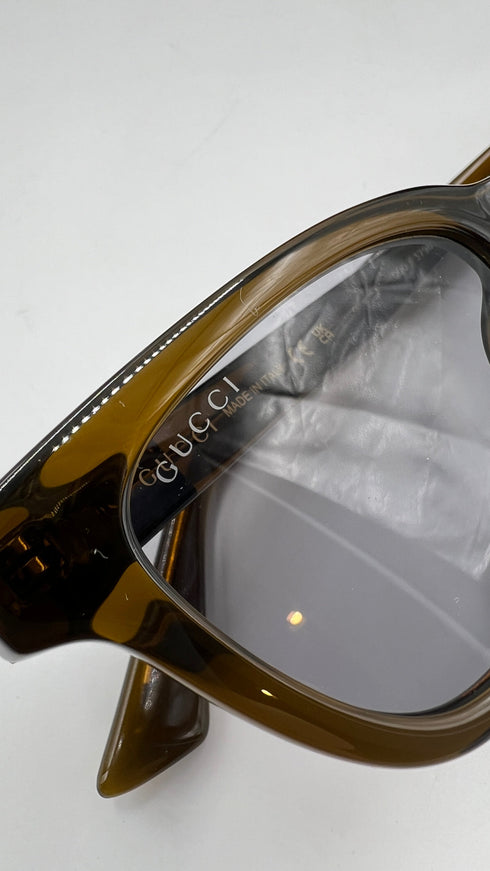 Occhiali da sole semitrasparenti