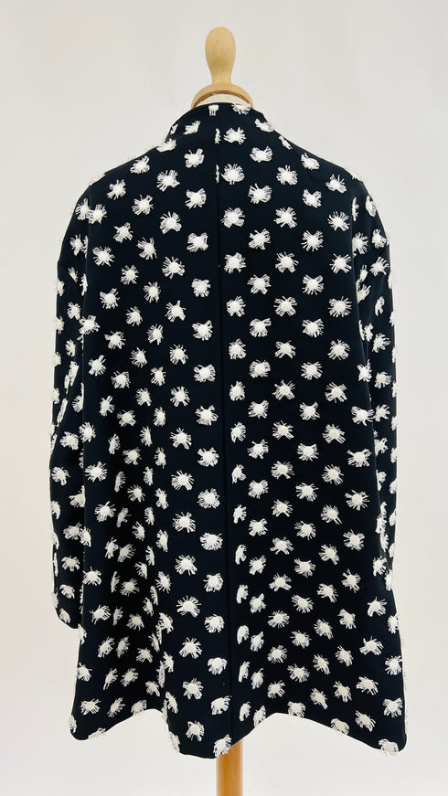 Soprabito nero ricamato