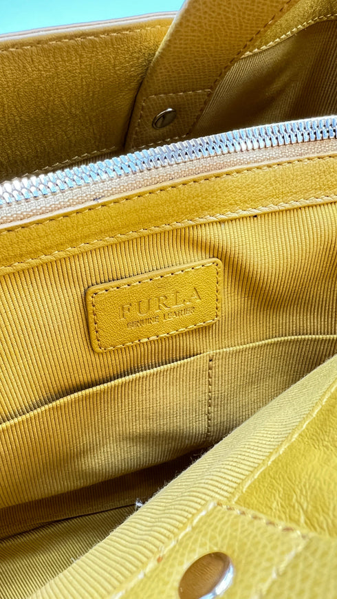 Borsa a mano in pelle gialla