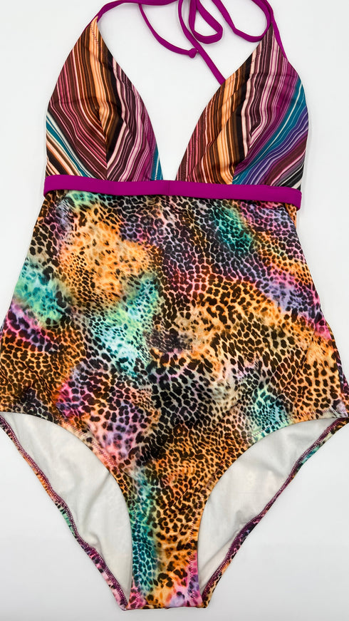 Costume intero con cartellino