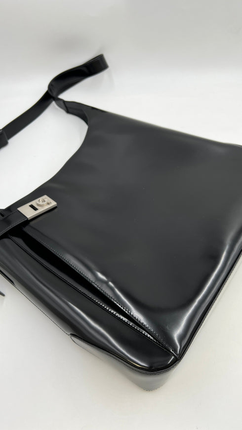 Borsa "arch" nero lucido