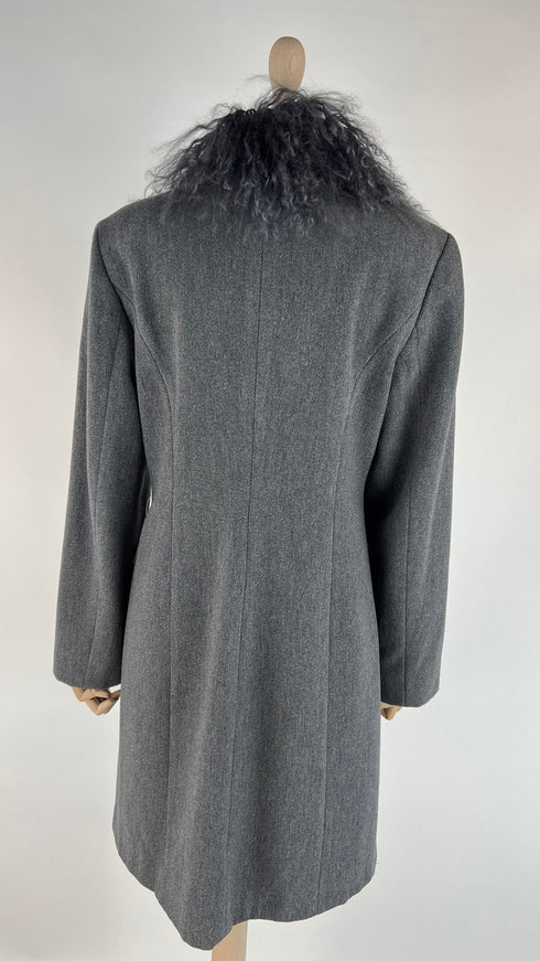 Cappotto con collo eco-pelliccia