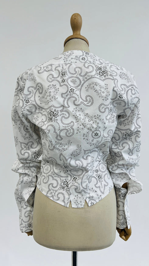 Blusa motivo paisley