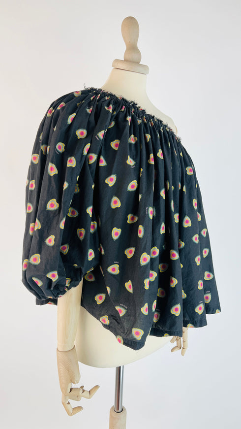 Top one-shoulder a cuori