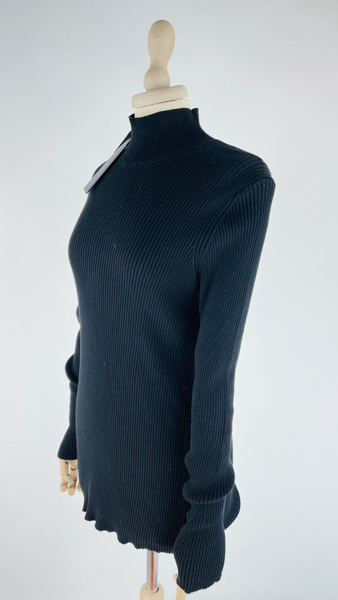 Dolcevita a costine con cartellino