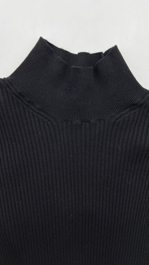 Dolcevita a costine con cartellino