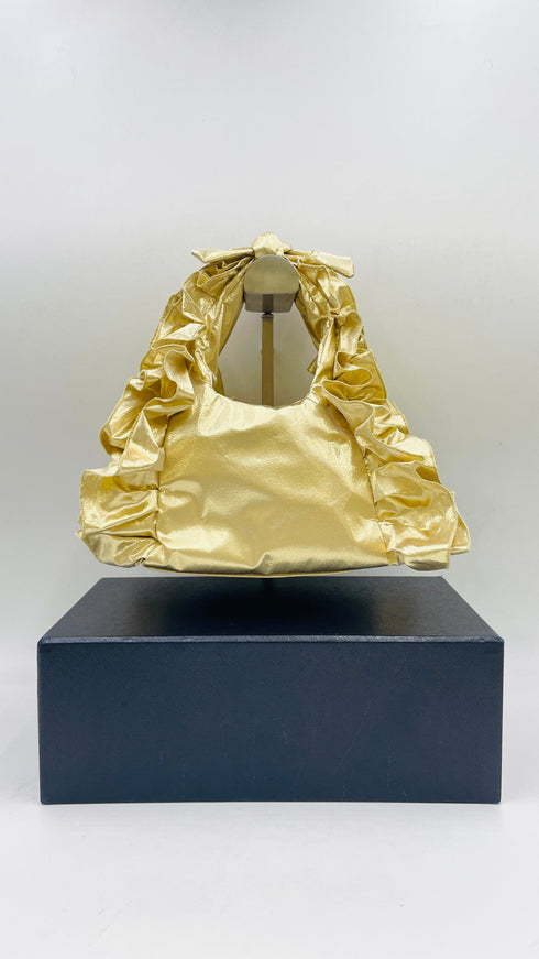 Borsa con rouches dorata