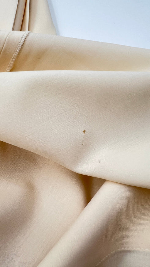 Abito a pannelli con cartellino