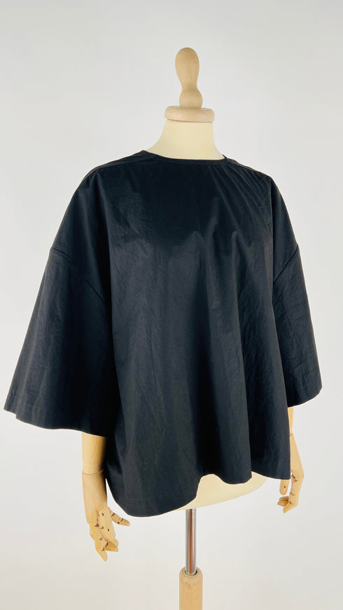 T-shirt over con cartellino