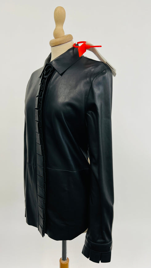 Camicia in pelle con cartellino