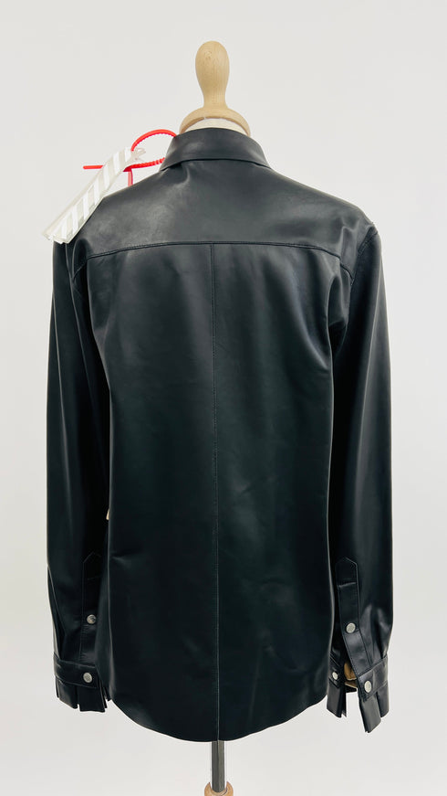 Camicia in pelle con cartellino