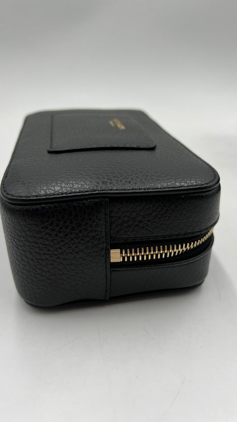 Pochette in pelle nera