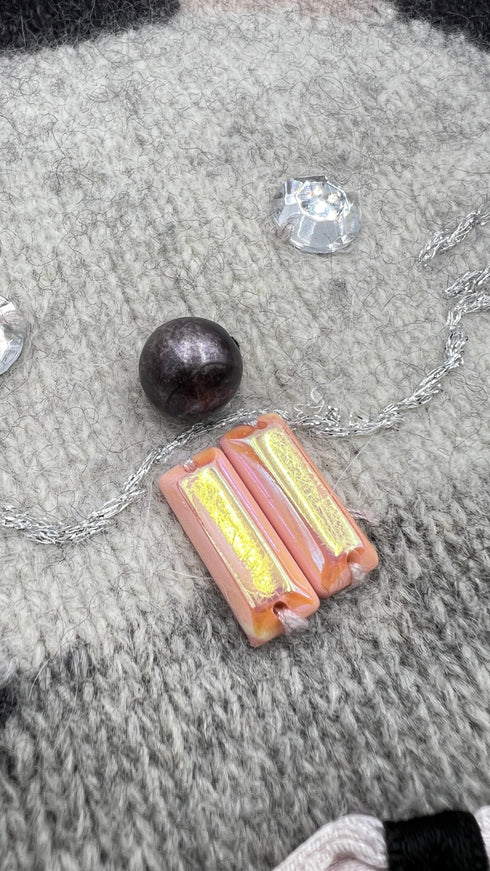 Maglione girocollo con coniglio