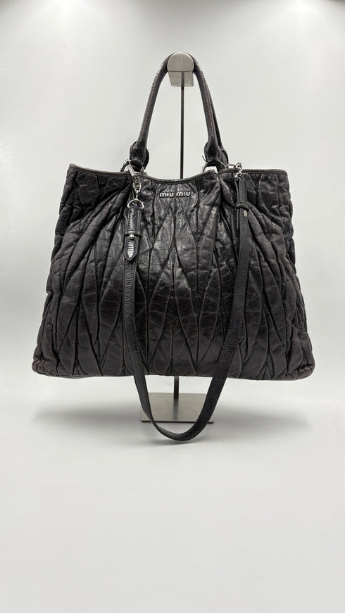 Borsa a mano in pelle matelassè