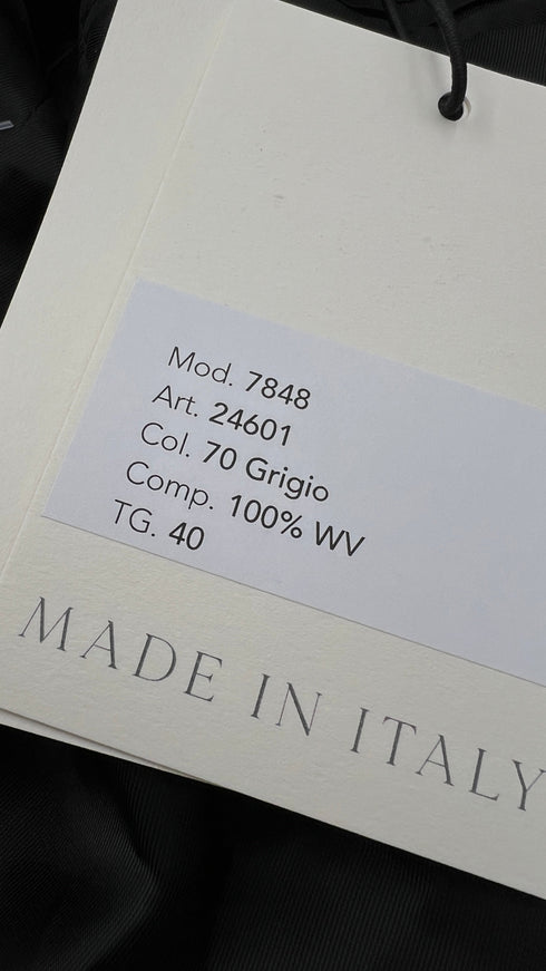 Blazer cropped con cartellino