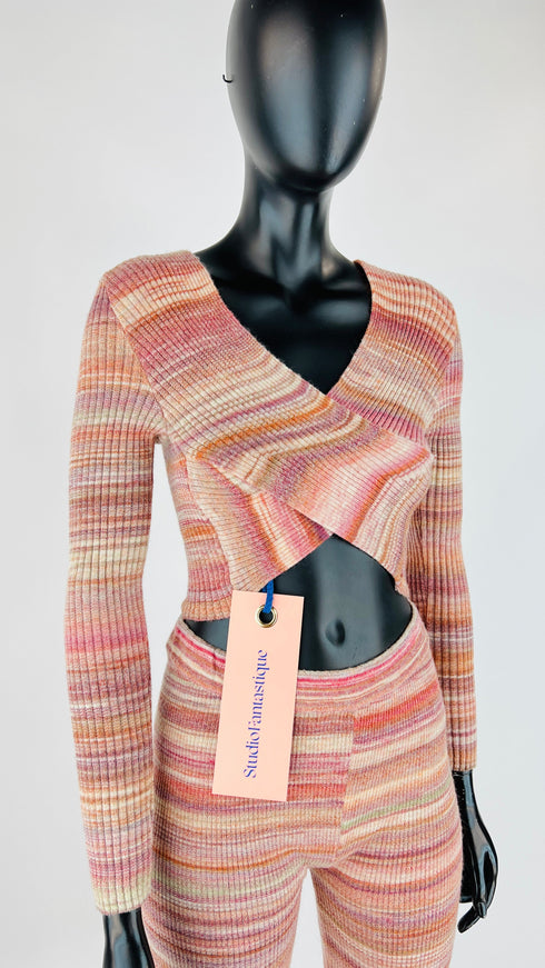 Completo in maglia con cartellino