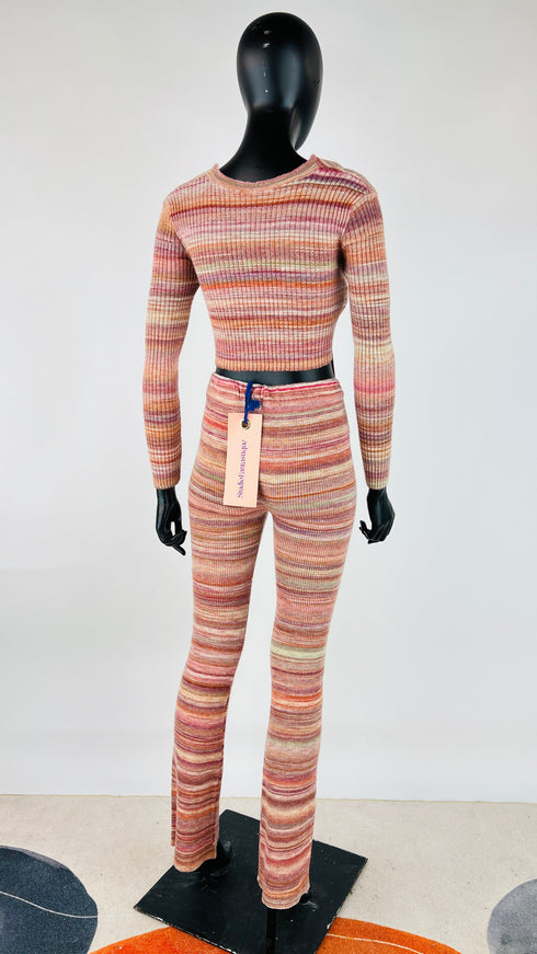 Completo in maglia con cartellino