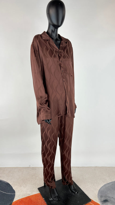 Completo in raso con cartellino