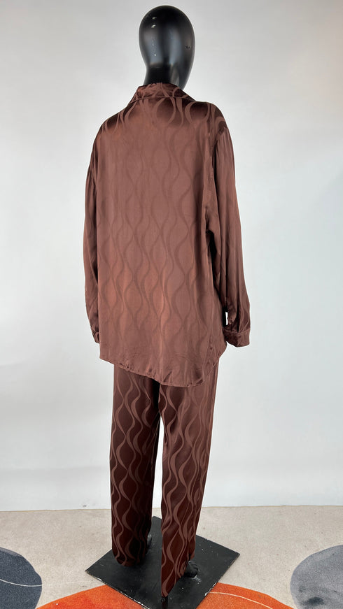 Completo in raso con cartellino