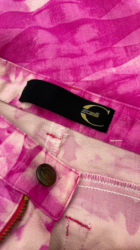 Shorts motivo fantasia