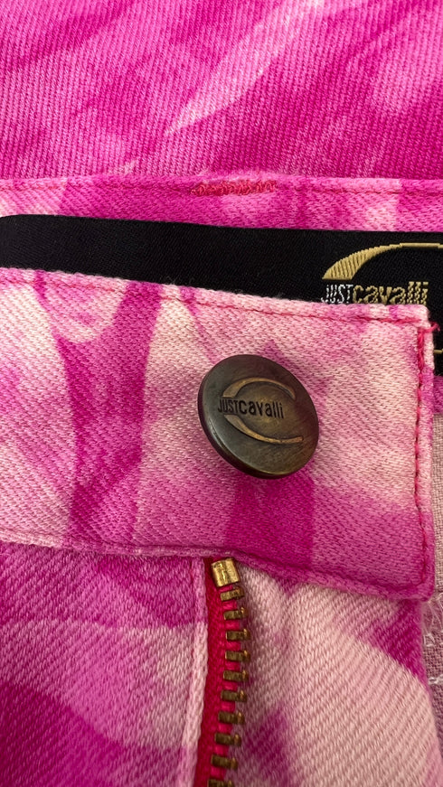 Shorts motivo fantasia