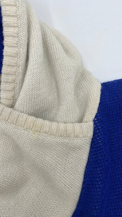 Maglione corto con cappuccio