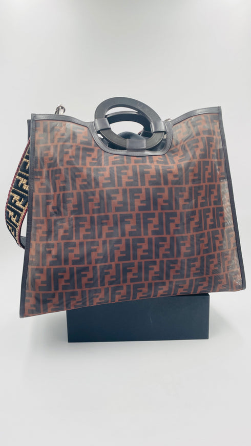 Borsa “Runway Tote”