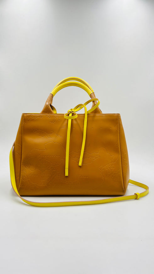 Borsa con stampa geografica
