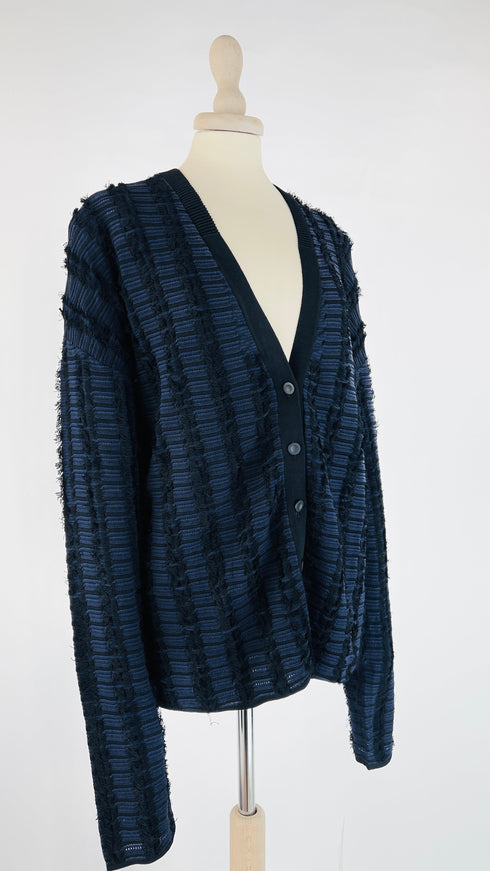 Cardigan blu-nero sfrangiato