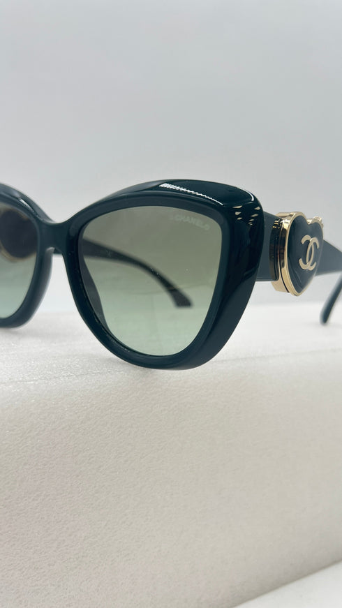 Occhiali quadrati da sole