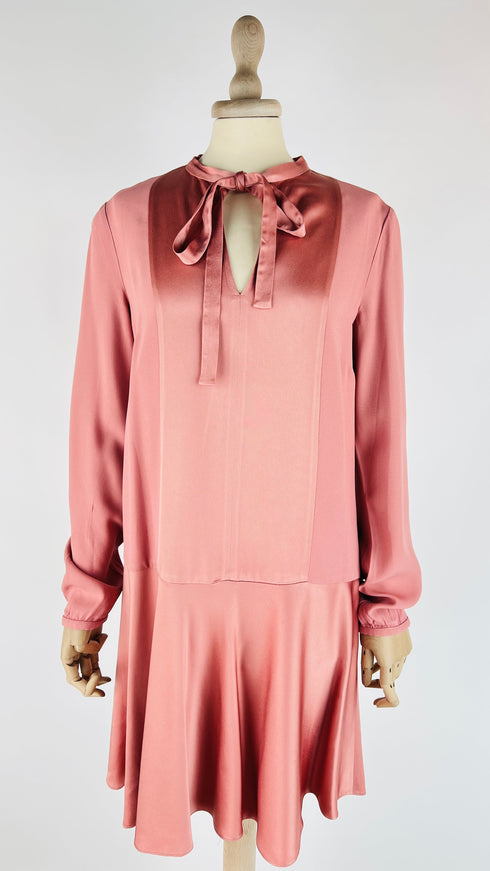 Abito corto scollo a fiocco