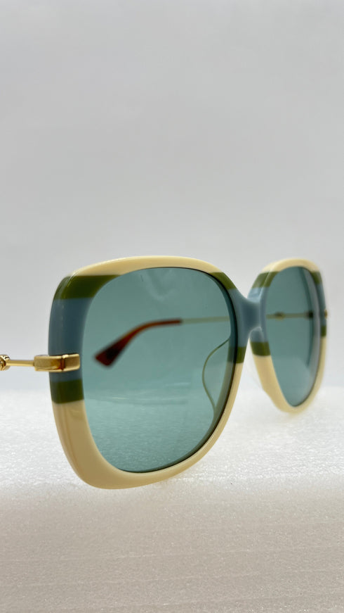 Occhiali da sole retrò