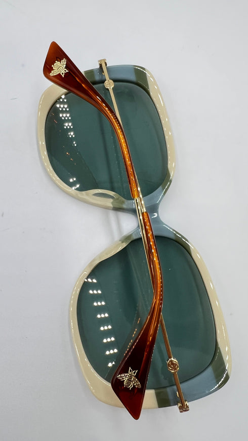 Occhiali da sole retrò