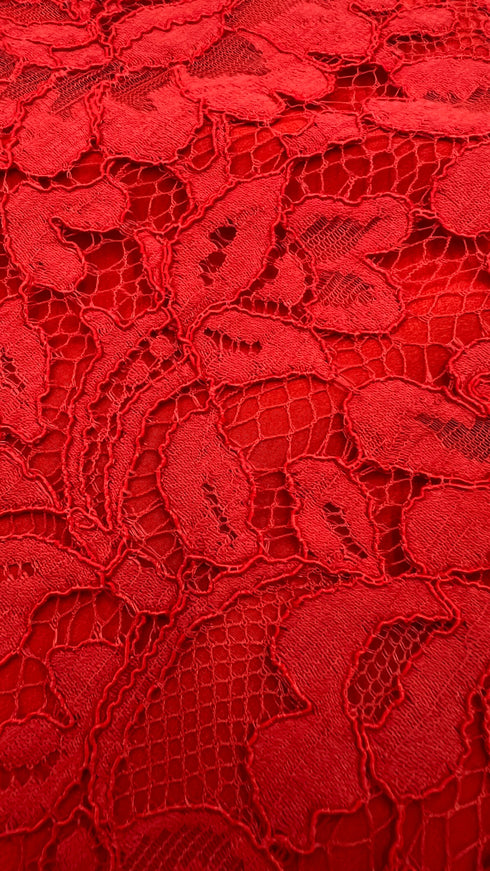 Shorts in pizzo rosso